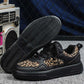 Stilvolle Sneakers mit Leopardenmuster und dicker Sohle